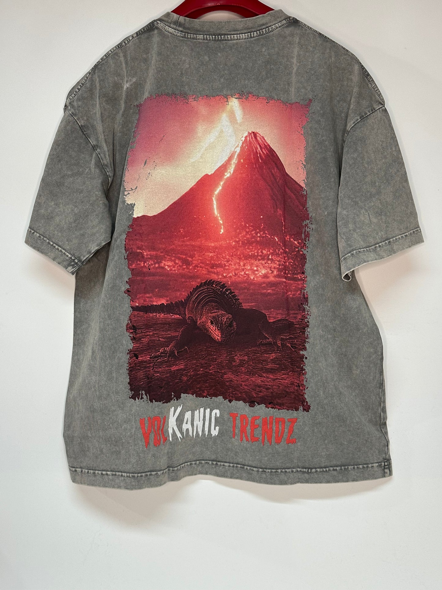 Volkanic Pink Iguana Premium Tee Grey